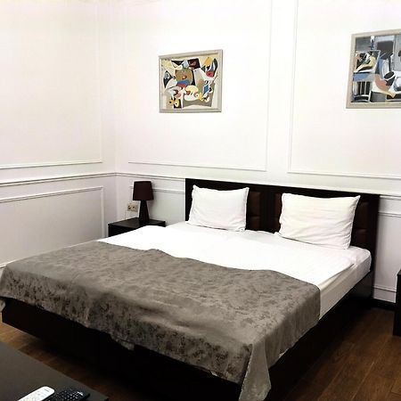 Boutique Living Hotel Erevan Exterior foto