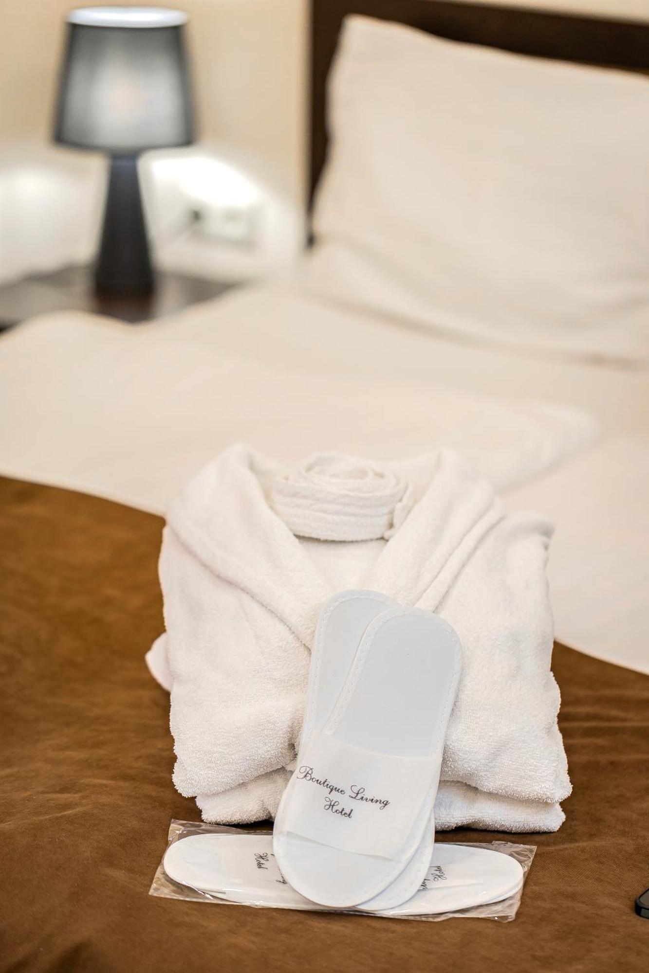 Boutique Living Hotel Erevan Exterior foto