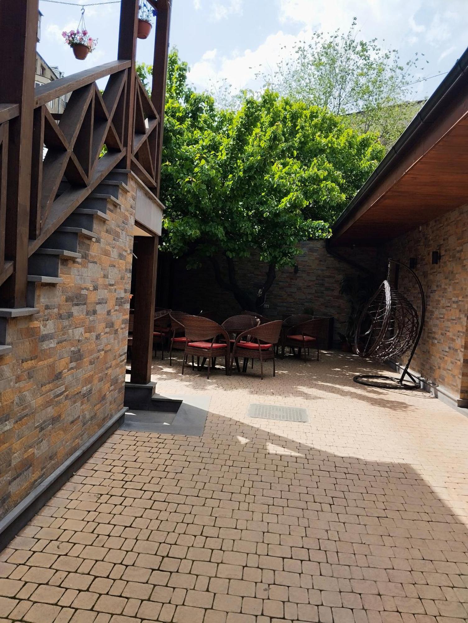 Boutique Living Hotel Erevan Exterior foto